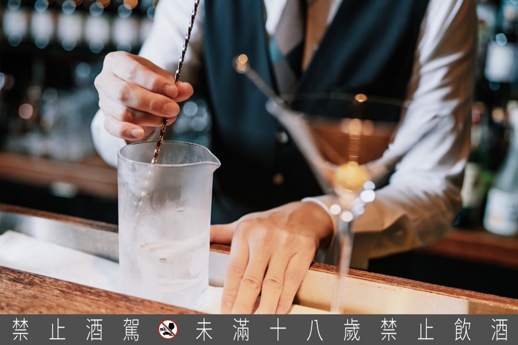 禾禾認為日式調酒帶來的影響屬於技術層面，也就是酒做的好不好；像是混合的均勻度、風...
