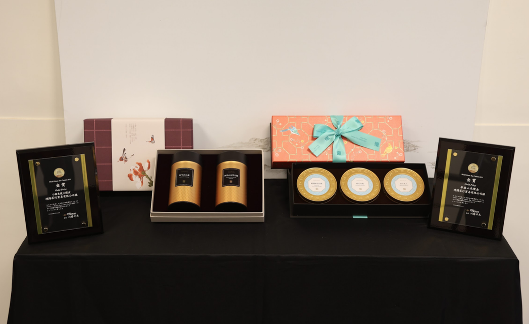「小園東雙大禮盒」和「春盎山采禮盒」在日本靜岡世界綠茶大賽當中脫穎而出，讓嶢陽茶...