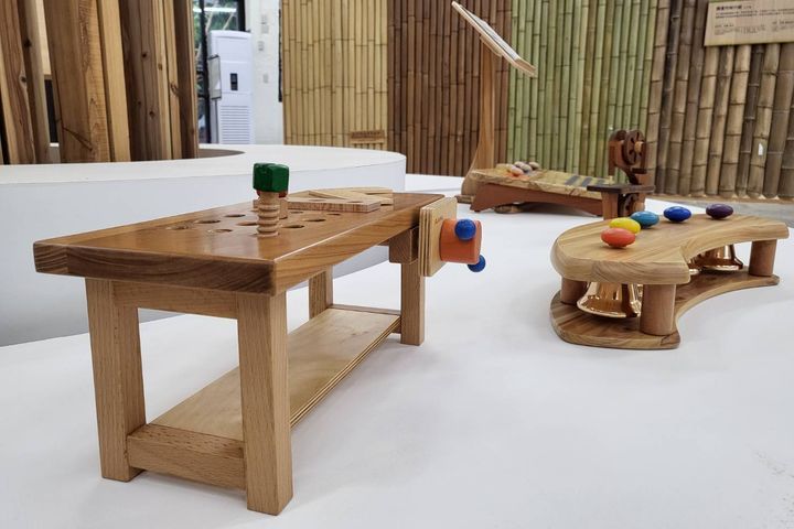 04▲木創品牌「PlayMe Toys 玩偶的家」－透過溫潤木材開發適合各年齡層的產品。　圖：林業及自然保育署臺中分署／提供
