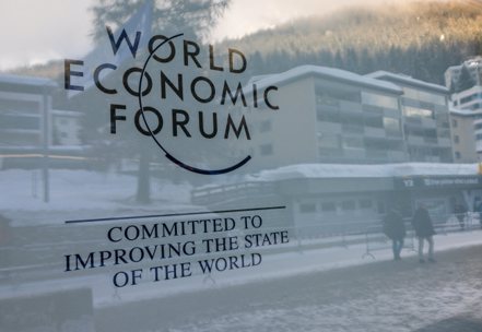 在瑞士達沃斯世界經濟論壇本周登場之際，全球經濟情勢遠優於先前預期，但出席的各大企業執行長不見歡欣之情。 （路透）