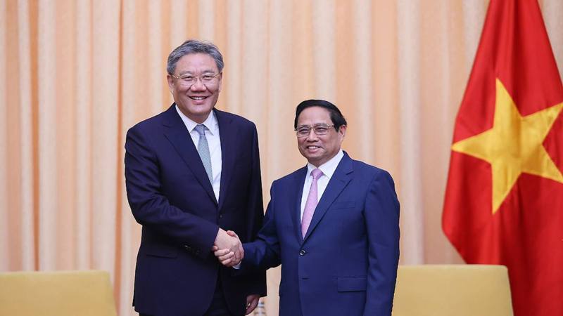 圖左為中國大陸商務部部長王文濤，圖右為越南總理范明正。（取自中國大陸商務部）