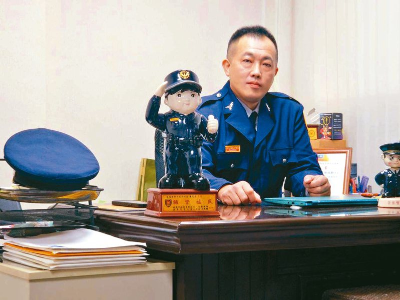 47歲的陳俊杰本身從事房仲業，20多年來也擔任義警，現為桃園市楊梅警分局義警中隊長。圖／陳俊杰提供