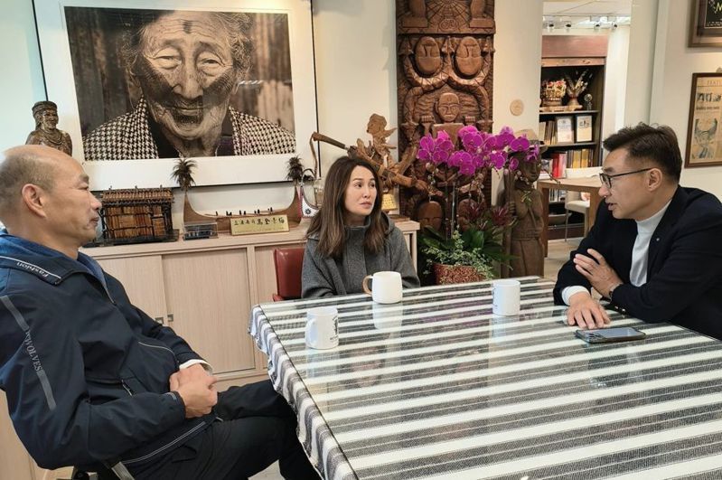 高金素梅（中）表示，韓國瑜（左）、江啟臣（右）來訪，一起談了許多立法院願景。圖／取自高金素梅臉書