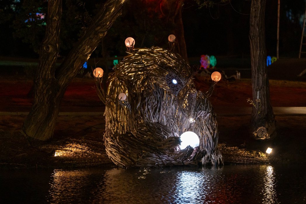藝術燈區：步里赫森〈月獸〉。｜圖片提供：都市藝術工作室