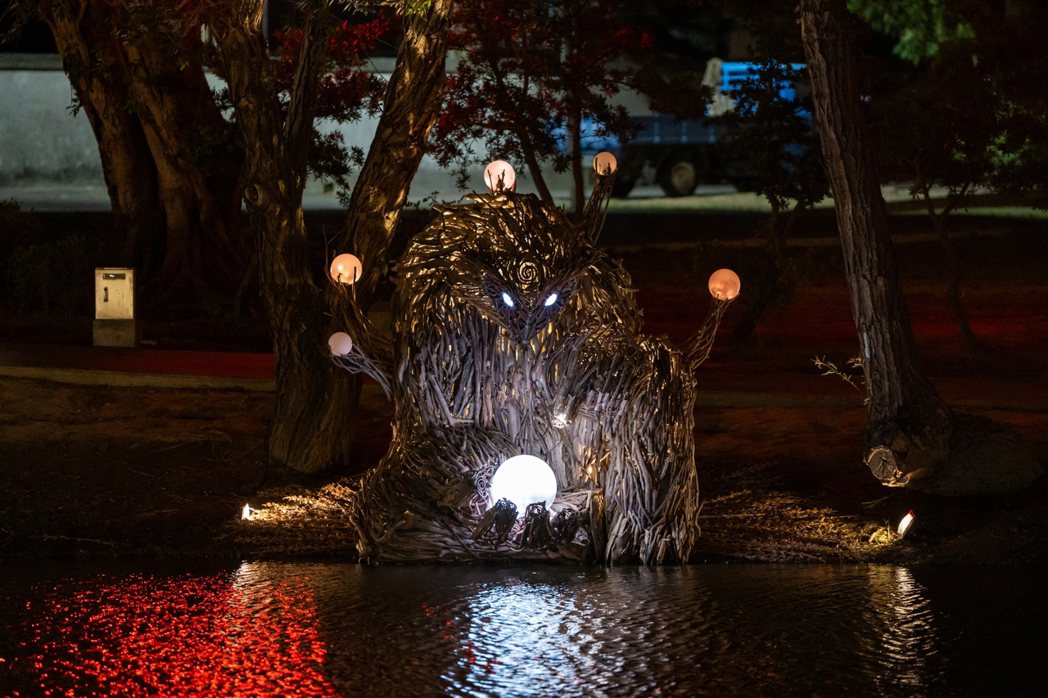 藝術燈區：步里赫森〈月獸〉。｜圖片提供：都市藝術工作室