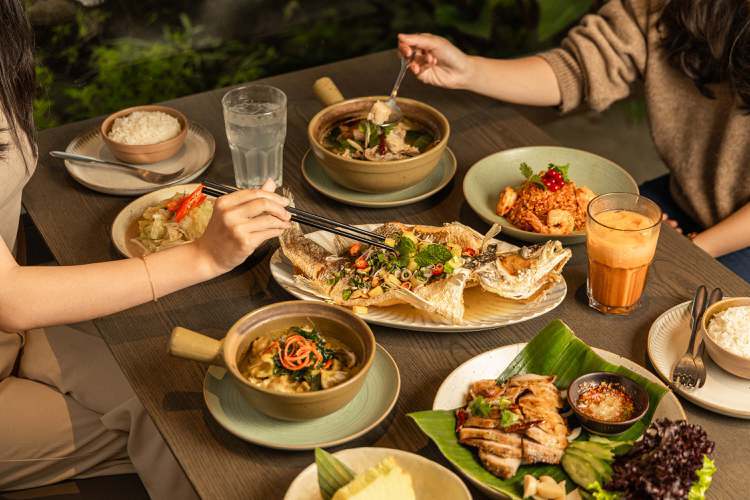 吃膩傳統中式菜，路易莎餐飲品牌「初泰PIKUL」推出年節套餐組合。圖/路易莎集團提供