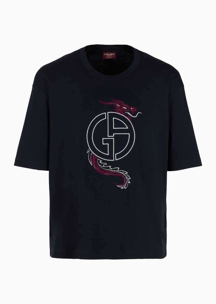 Giorgio Armani龍年系列深藍刺繡T恤，35,800元。圖／Giorgio Armani提供