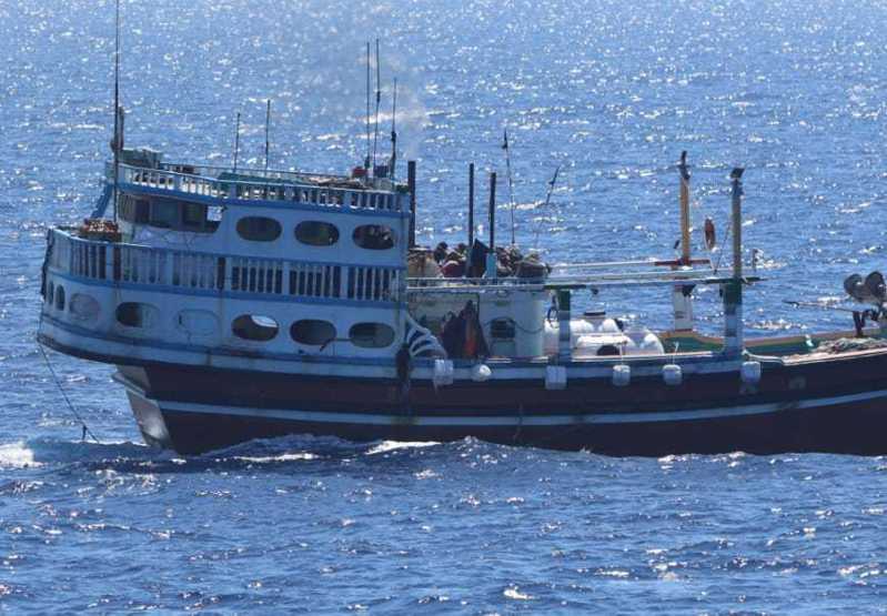 在索馬利亞（Somalia）東岸及亞丁灣（Gulf of Aden）執行反海盜任務的印度海軍軍艦蘇密特拉號（INS Sumitra），回應伊朗籍漁船伊曼號（FV Iman）的求救訊號。圖／截自X