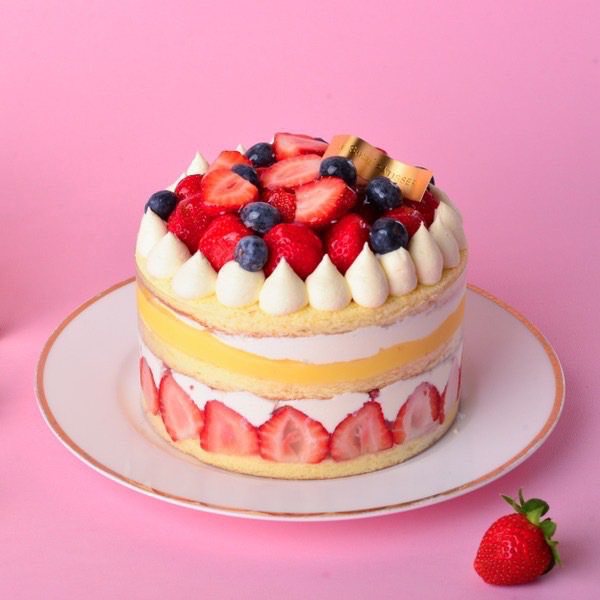 蘇格蕾法式甜點「草莓布丁裸蛋糕」。圖／德麥食品提供