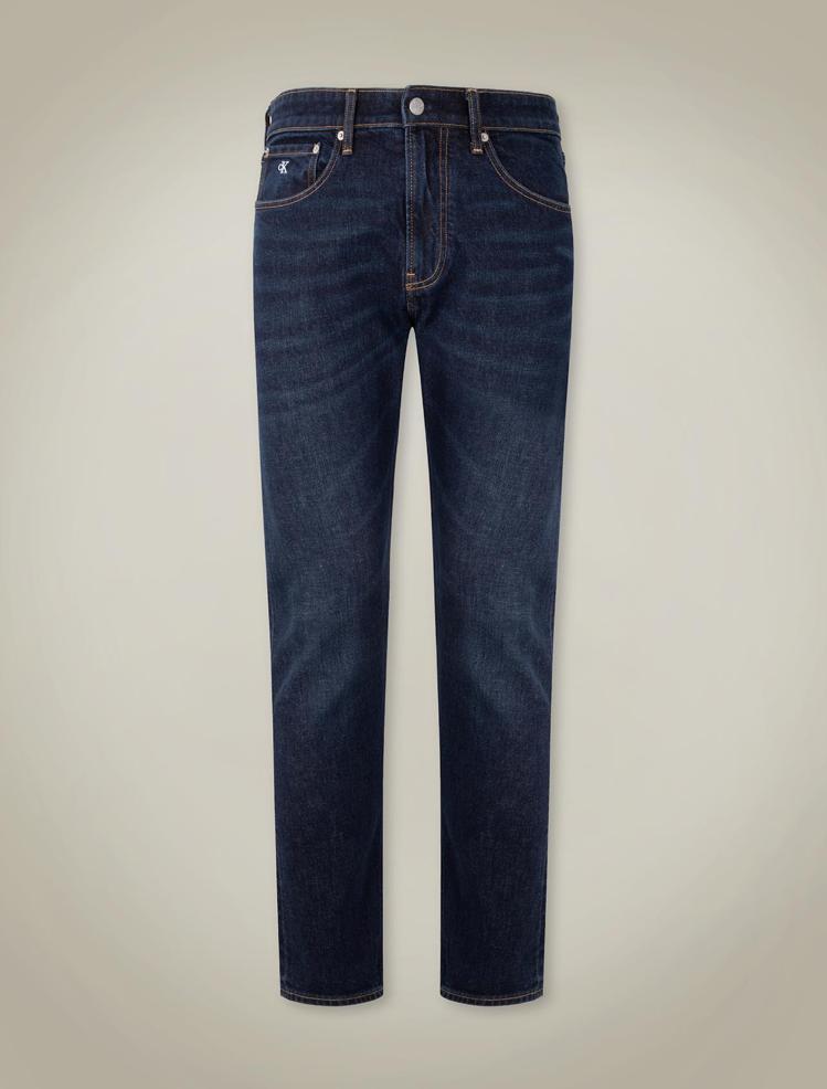 Calvin Klein龍年新春限定系列緹花刺繡牛仔褲，9,280元。圖／Calvin Klein提供
