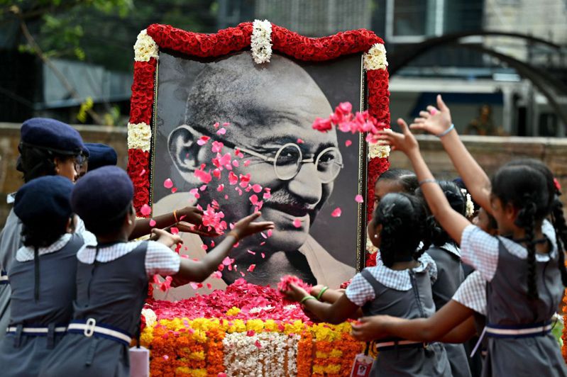 1月30日是聖雄甘地逝世76週年紀念日，這一天也被印度政府訂為烈士節。法新社