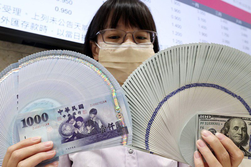 台北外匯市場新台幣兌美元匯率今天以31.35元開盤，升0.8分。聯合報系資料照