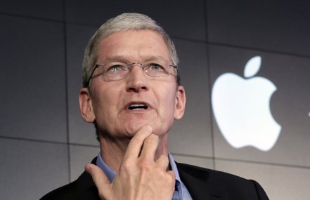 蘋果執行長庫克表示，蘋果將持續投資新技術，其中包括人工智慧，蘋果會繼續花費大量的時間和精力。 美聯社