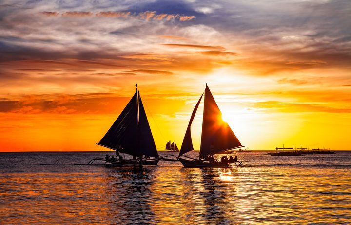 ▲長灘島的熱門活動之一：夕陽風帆船體驗。　圖：喜鴻假期／提供
