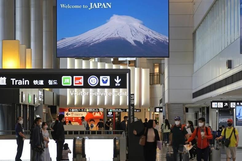 一名網友分享他在日本成田機場弄丟手機，最後靠「神秘email」成功找回的經歷，圖為成田機場。圖／美聯社