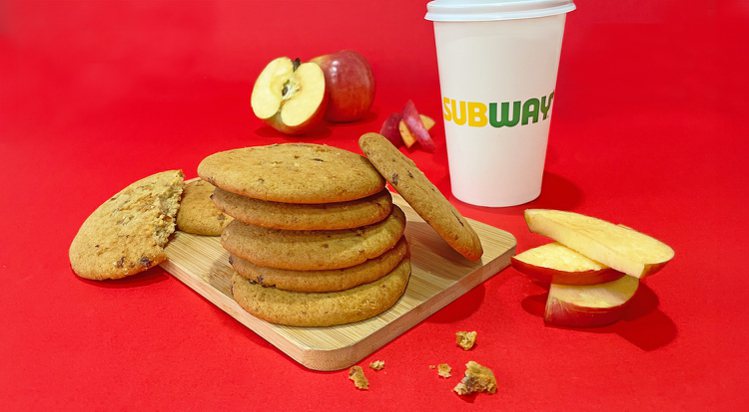 「SUBWAY」推出全新「蘋果派餅乾」。圖／SUBWAY提供。