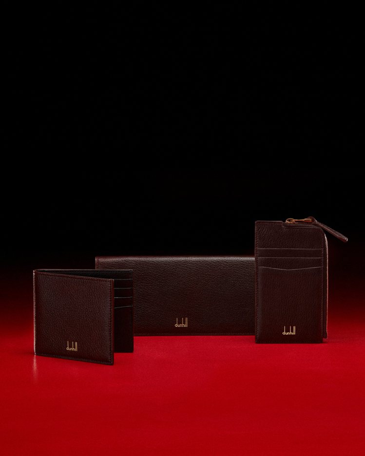 dunhiill Duke Fine皮件系列，由左至右、短夾18,950元、長夾24,950元、卡片夾14,950元。圖／dunhill提供