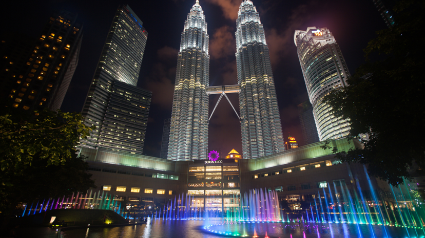 馬來西亞融合了中華、印度及伊斯蘭文化，還有著名的雙子星大廈、馬六甲歷史城，在親子...