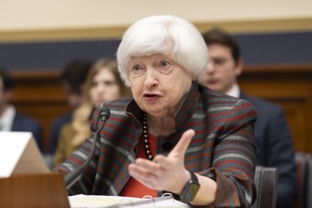 美國財長葉倫表示，她擔心地區銀行業者面臨的挑戰。 （美聯社）