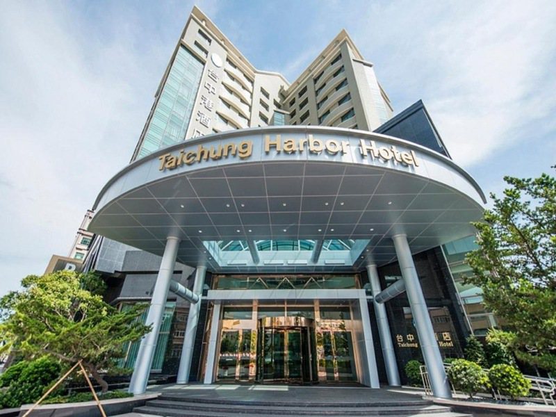 台中港酒店推出「來阮ㄟ故鄉七淘」，讓旅客輕鬆暢玩台中山海屯。台中港酒店提供