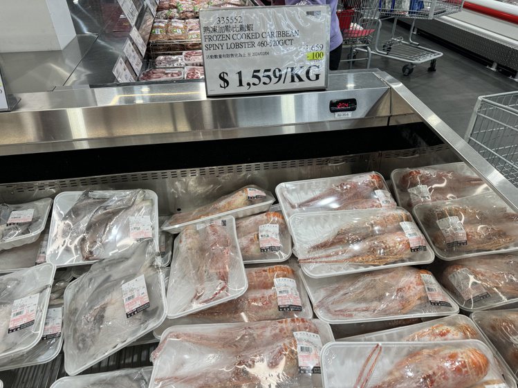 熟凍加勒比龍蝦每公斤限時折價100元。記者黃筱晴／攝影