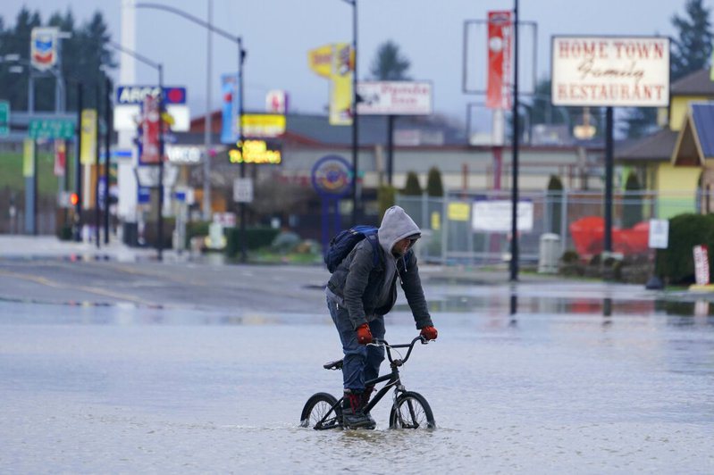 反圣婴现象过去两年都为美国大西北地区带来洪灾。（美联社）(photo:UDN)