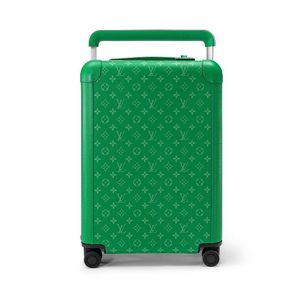 綠色Horizon 55行李箱，13萬6,000元。圖／路易威登提供