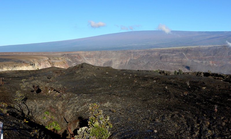 全球最大活火山夏威夷大島毛納羅亞（Mauna Loa）9日發生規模5.7地震，全州有震感，但並未引起海嘯。美聯社