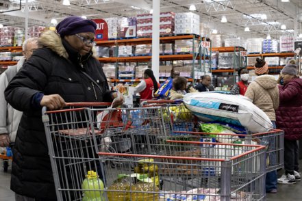 美國勞工部13日公布，元月整體消費者物價指數（CPI）較去年同期上升3.1%，高於預估的2.9%。 歐新社