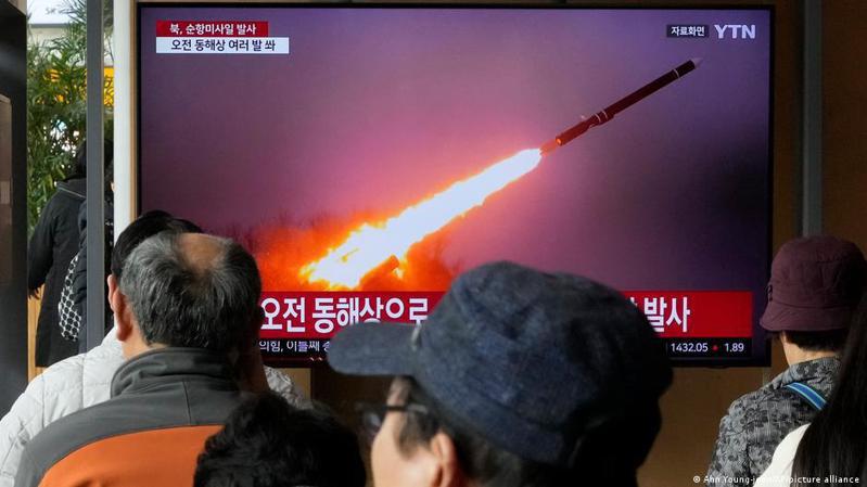 南韓軍方14日表示，北韓當天在朝鮮半島的東海岸，朝向日本海（東海）方向發射了多枚巡弋飛彈，這也是今年以來的第5次。圖／德國之聲中文網
