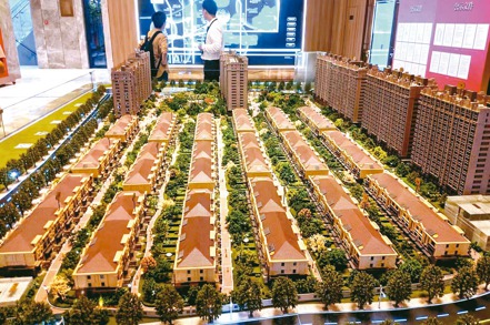 大陸官方推出房地產白名單政策後，五大行已對接超過8,000個項目，圖為北京某建案。 （聯合報系資料庫）