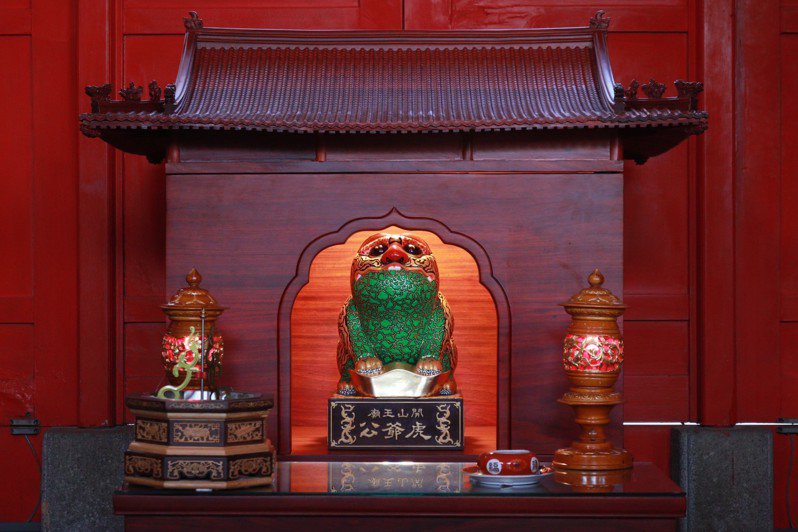 台南市開山王廟虎爺神龕。圖／文化局提供
