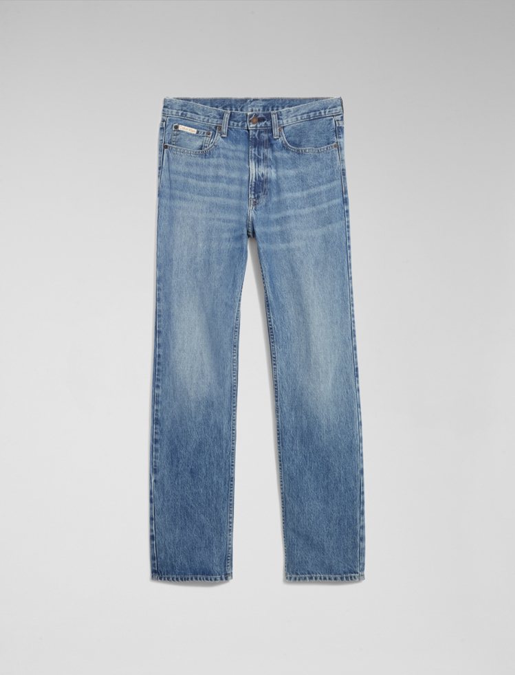 Calvin Klein直筒牛仔褲，4,980元。圖／Calvin Klein提供