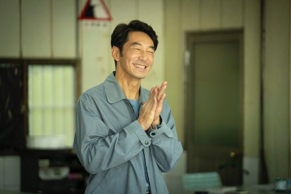 李李仁在「華麗計程車行」中飾演溫暖大哥。圖／LINE TV提供