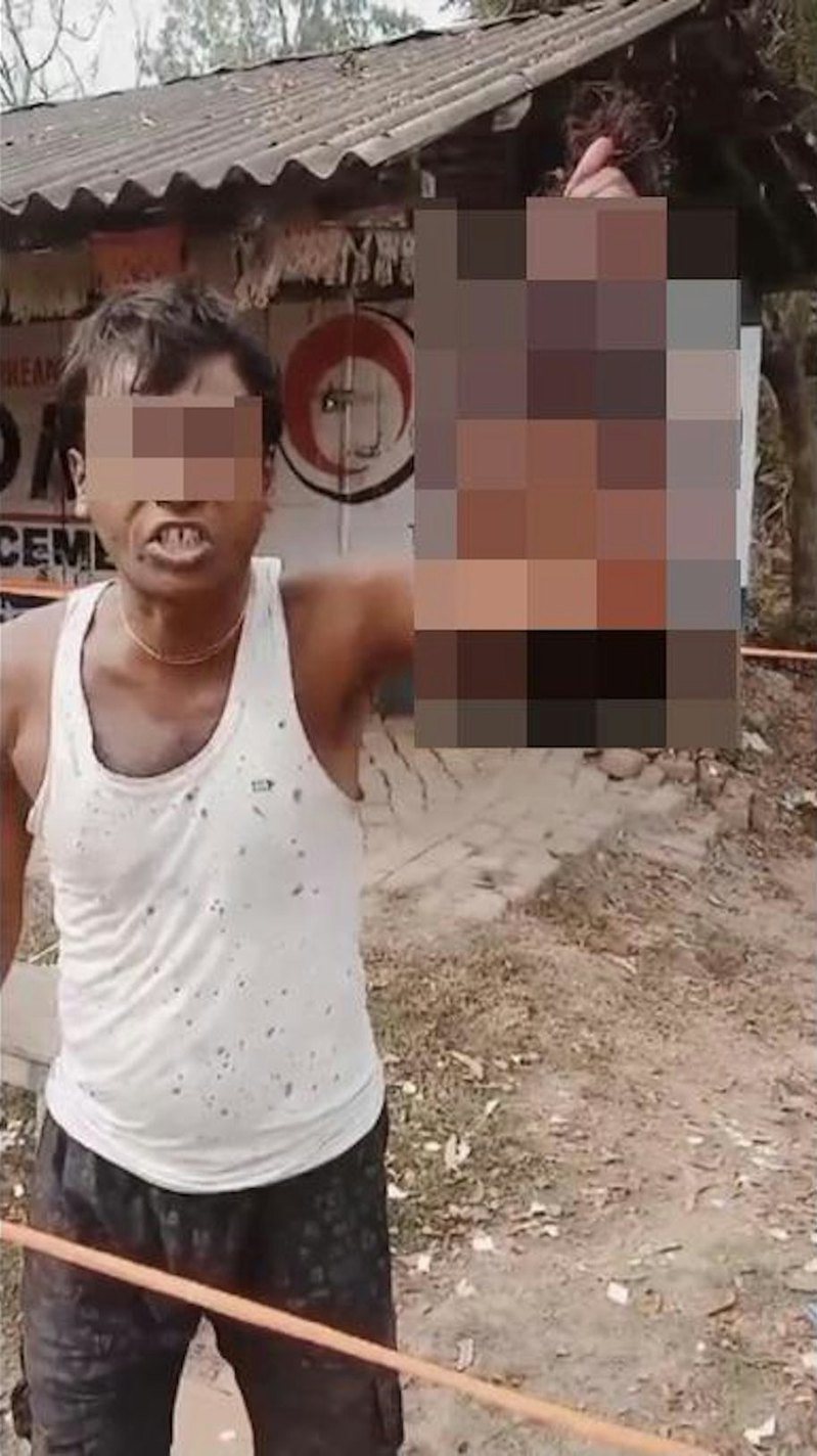 印度40岁男子于情人节当日杀死妻子并斩首，随后提着鲜血淋漓的妻子头颅在公车站四处游荡「示众」。（网上图片）(photo:UDN)