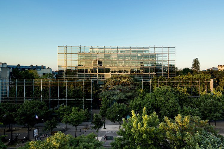 卡地亞當代藝術基金會建築由當代知名建築師Jean Nouvel所設計。圖／卡地亞提供
