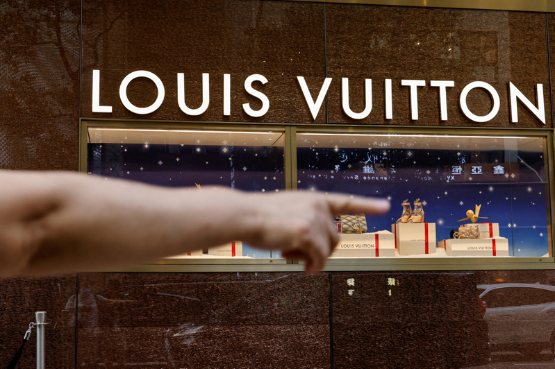 Louis Vuitton於2月19日起上調部分產品在中國市場的售價，平均漲幅約6%。（路透）