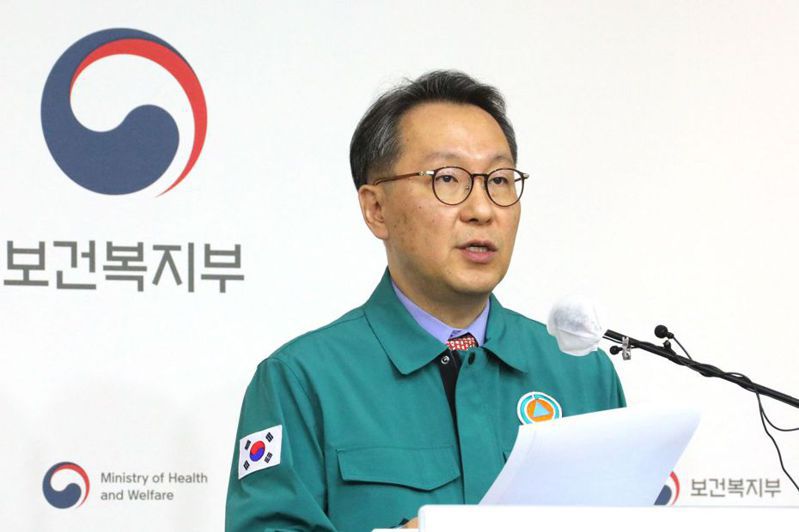 韓國保健福祉部副部長朴敏守對實習醫師集體請辭表示「深感憂慮與遺憾」。法新社