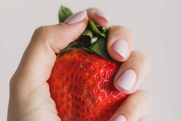 草莓也是超級食物！營養師破解4大飲食觀念：孕婦調理要多吃、過敏體質過量要小心