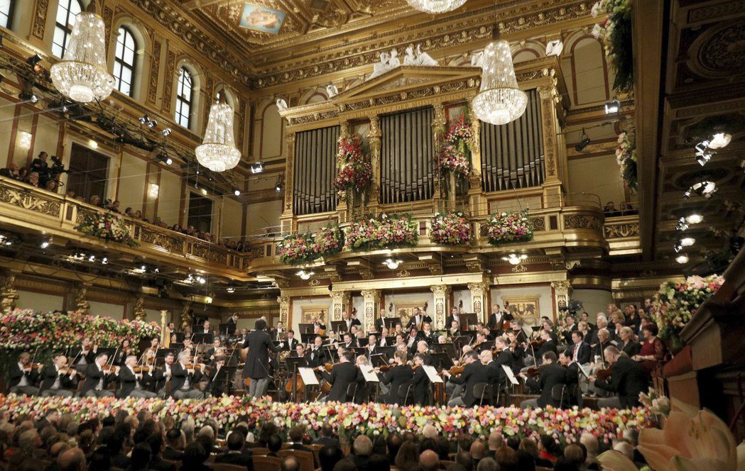 維也納金色音樂廳乘載古典音樂界厚重豐富的傳統，也是維也納新年音樂會慣例演出之地。...