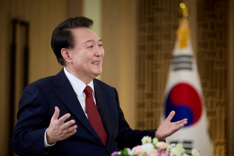 南韓總統尹錫悅今天宣布將全國各地共達1億300多萬坪規模的軍事設施保護區域土地解禁，希望帶動民生經濟，包括可能打造成「南韓矽谷」的忠清南道區域。路透