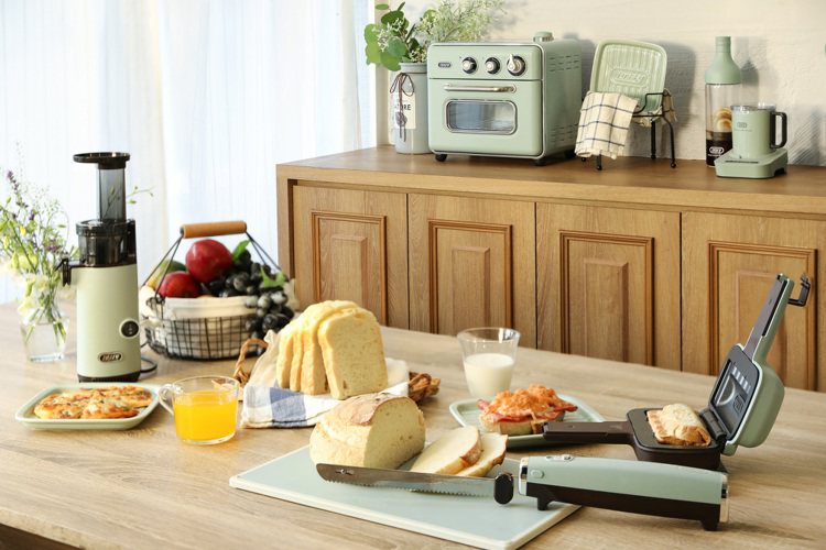 全聯、大潤發推出TOFFY精緻實用廚房家電，復古風格個人廚電，最低0元加價換購。圖／全聯福利中心提供