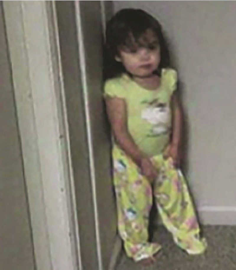 3歲女童屍體，被發現在倉庫內1個填滿水泥的金屬容器內。圖片來源／NBC News