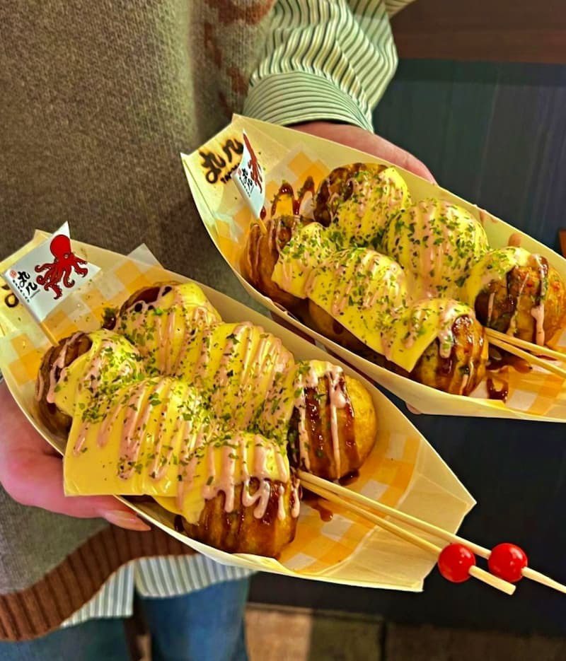 日本餐廳潛規則 4. 不能邊走邊吃
圖片來源：檸檬蘇打水@小紅書