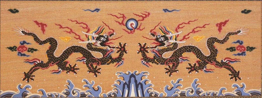 鳳甲美術館開春首檔典藏展《龍韻織盛》將呈現龍年主題的刺繡作品。圖｜鳳甲美術館