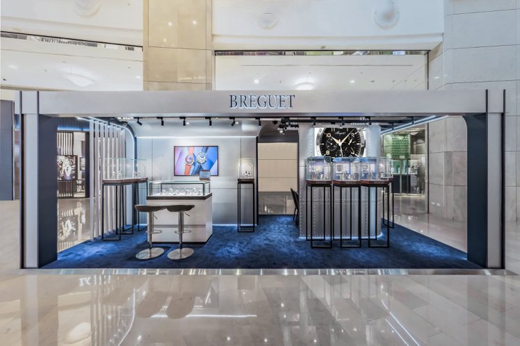 Breguet正於台北101購物中心一樓松智長廊開設期間限定店，自瑞士總廠空運來台多款骨董時計、限期展出。圖／Breguet提供