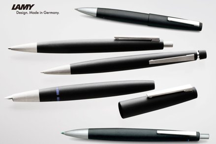 日本三菱鉛筆今天宣布收購德國高級鋼筆公司LAMY全部股份，LAMY將成為三菱旗下的全資子公司。圖為LAMY鋼筆示意圖。 圖／LAMY提供