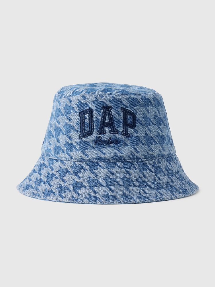 DAP GAP春季聯名系列牛仔漁夫帽，1,299元。圖／Gap提供