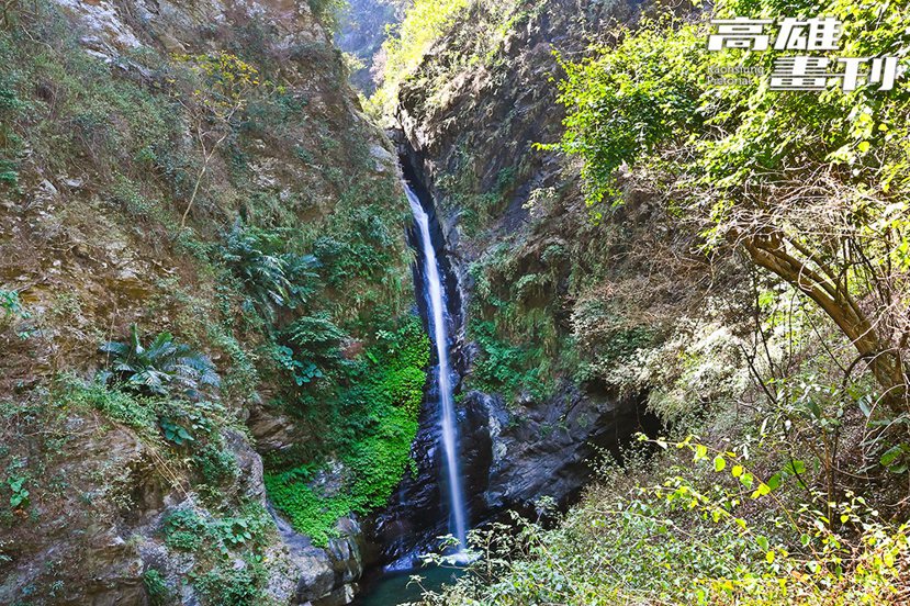 茂林谷瀑布及深潭景色被網友譽為茂林秘境景點。 圖／Carter攝影