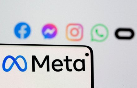 彭博資訊引述Downdetector資料報導，全球用戶通報Meta旗下的臉書和Instagram（IG）以及Messenger，無法使用。 路透